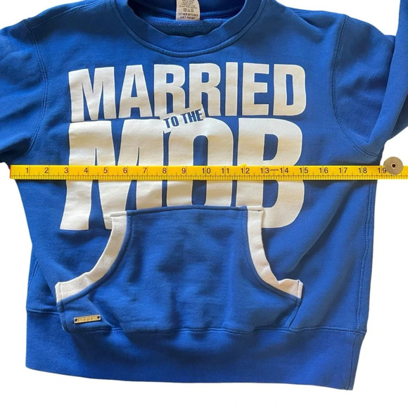 Married to the Mob Crewneck Sweater with Logo Blue Size Medium - Picture 6 of 10